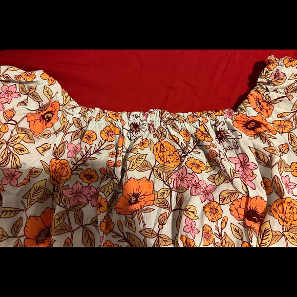 Everyday Light Calix Romper - Picture 14 of 16